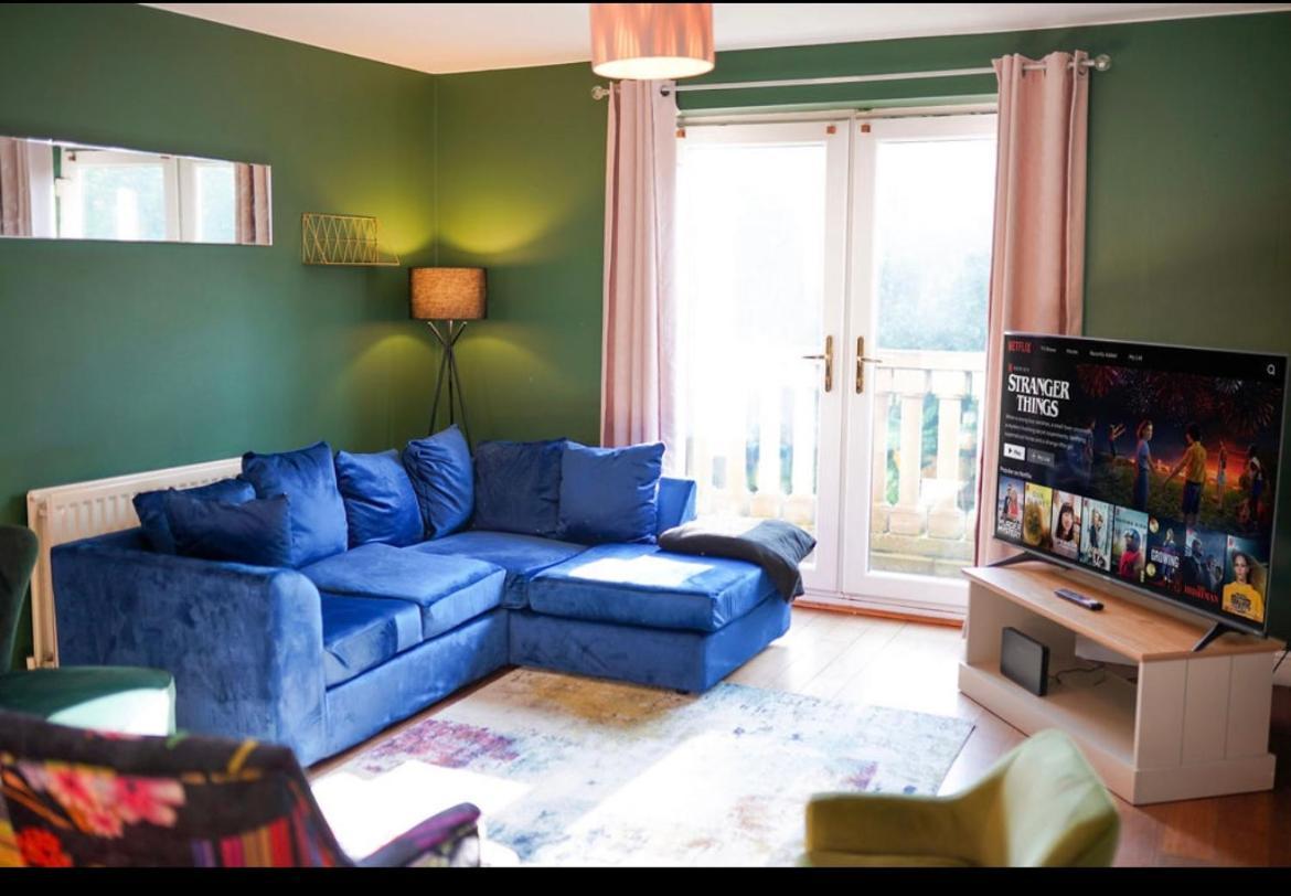 House Of Kaima - 6 Bed Detached Villa Dewsbury Eksteriør bilde